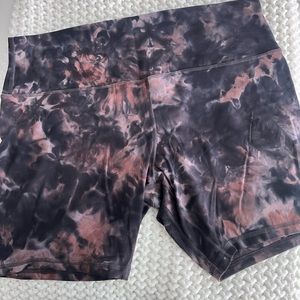 Lululemon biker shorts